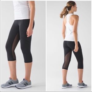 Lululemon cropped black outrun mesh legging size 4